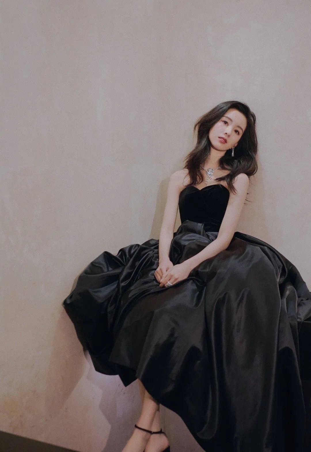 短发|2020 秋冬发型趋势，风情万种都是你