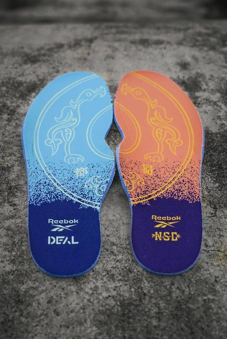 成都|细节多到数不过来！「成都」配色三方联名新鞋来了！