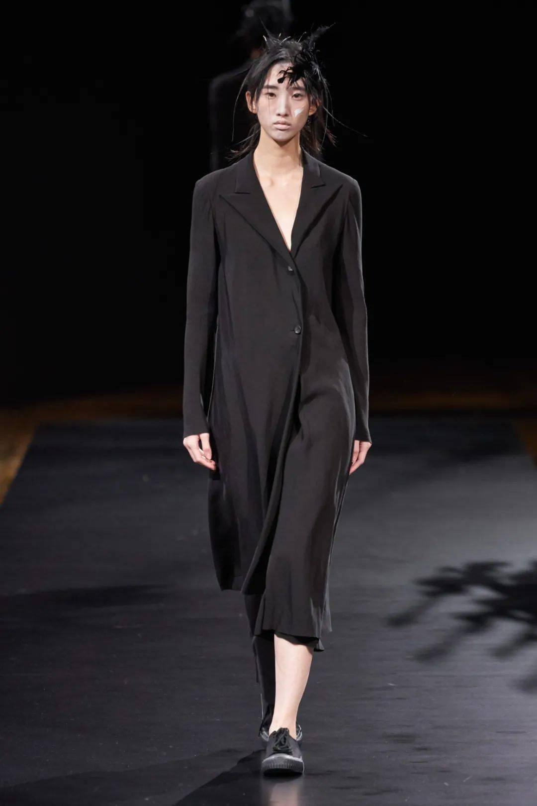 剪裁|Yohji Yamamoto 2021春夏丨标签式解构设计