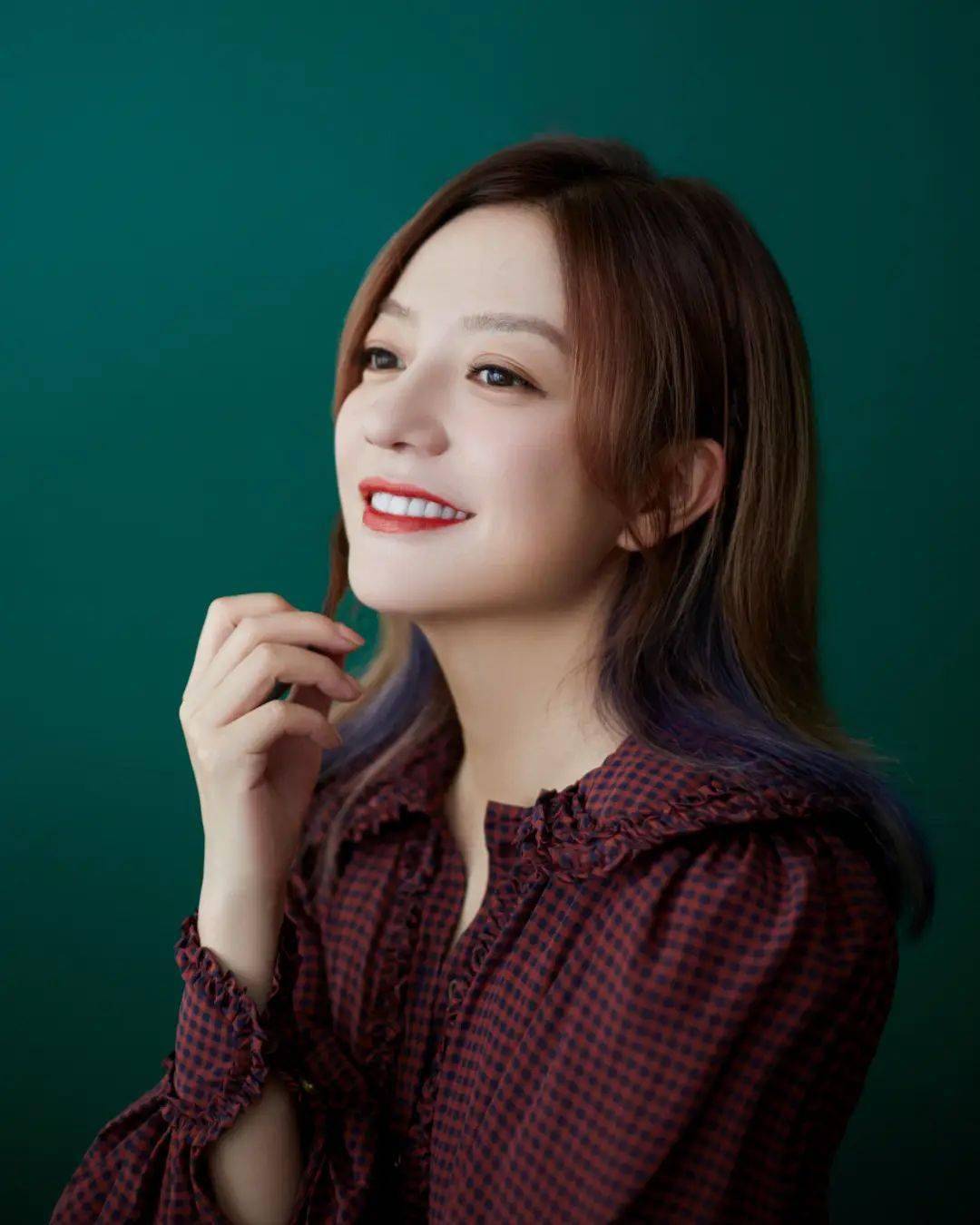 眼线|能让李栋旭一直念念不忘，这个女人不简单！