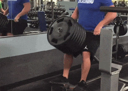 健身房秒变命案现场?都说了不要轻易作死.