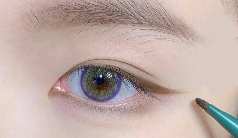 眼线|能让李栋旭一直念念不忘，这个女人不简单！