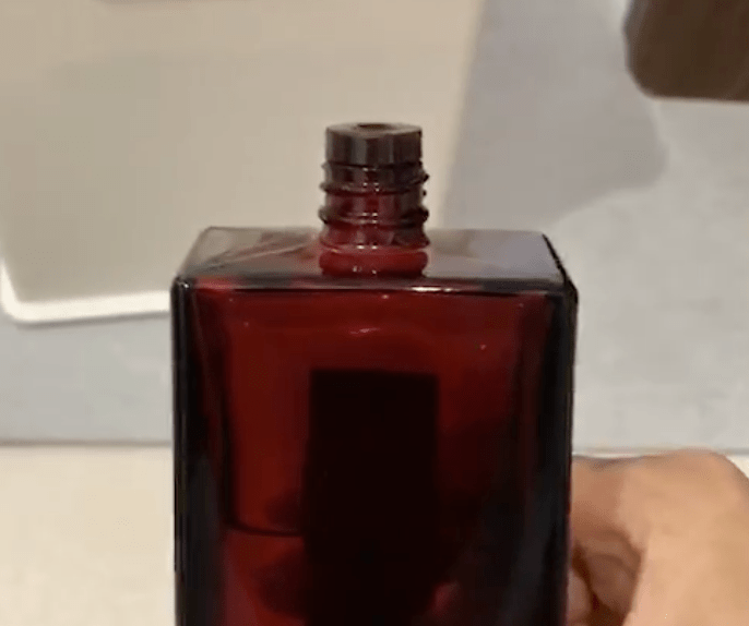 chiina|S航高颜值空姐代购假Lamer烂脸竟引路chiina网站?