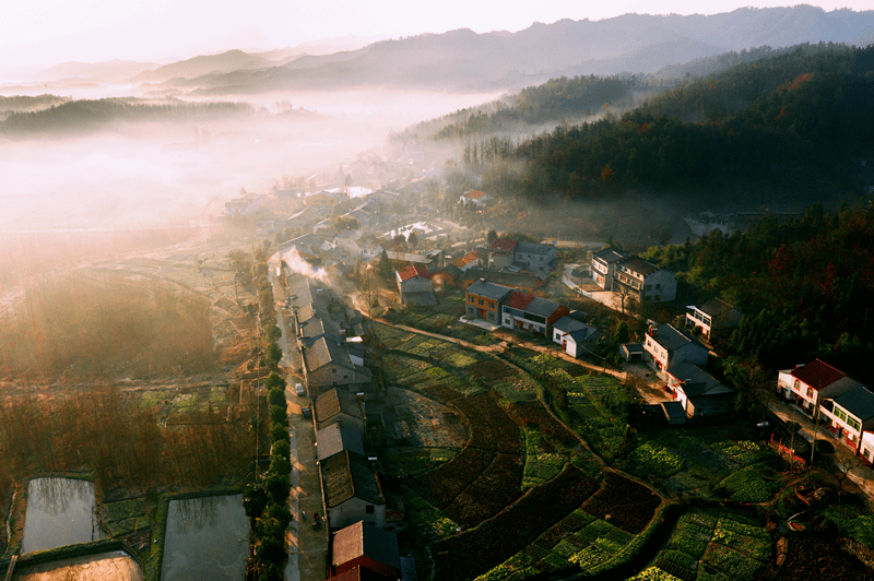 经专家打分评定,我市襄城区襄阳古城景区,谷城县堰河乡村旅游区全部