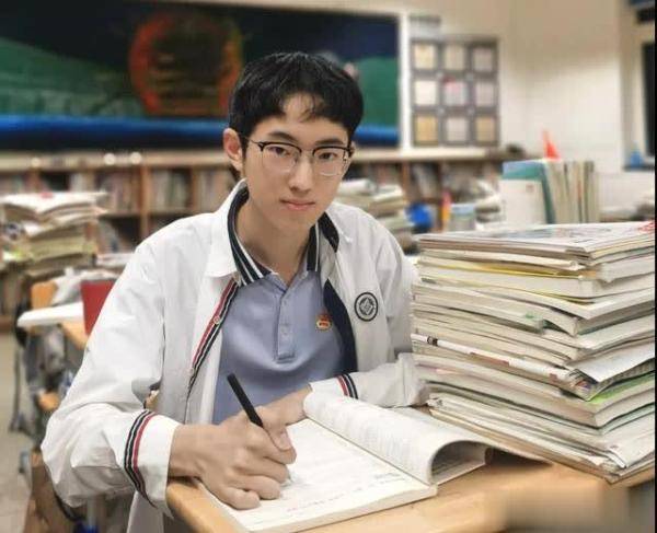 钟声|震撼！宁波这所学校在B站火了！只因有学生耗时9个月做了一件事……