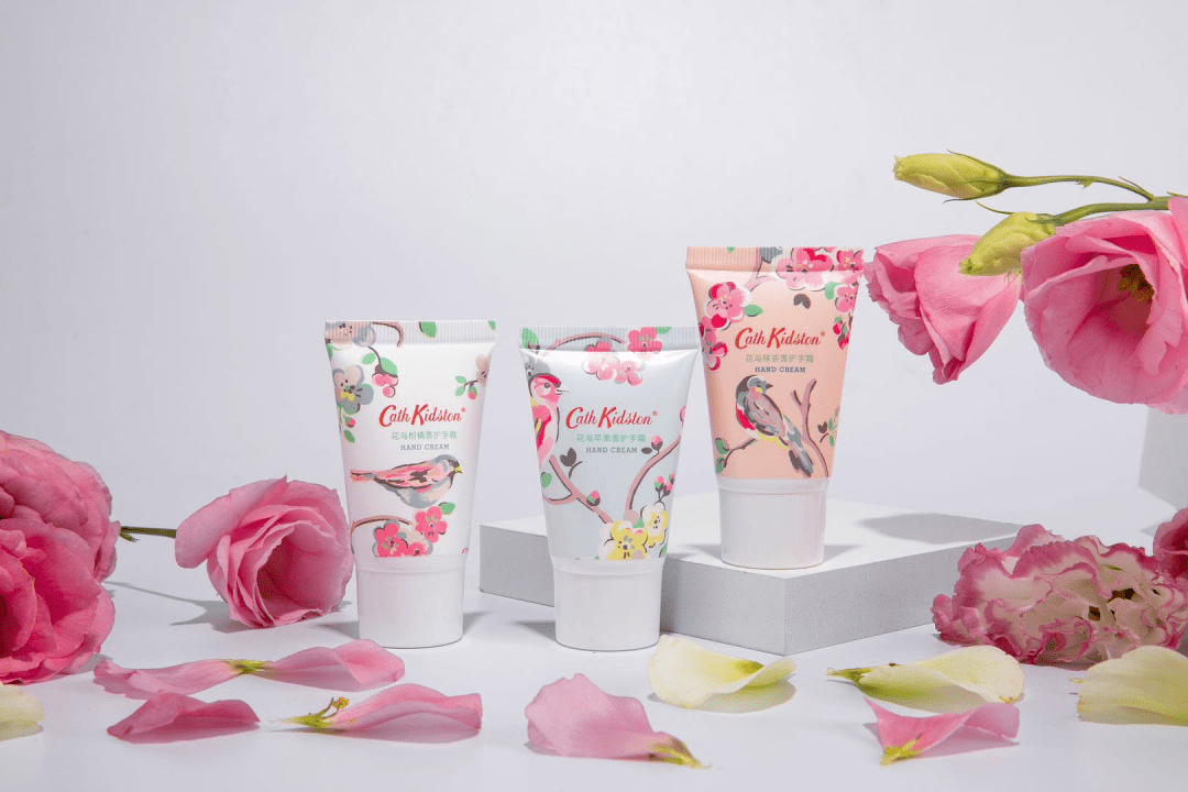 Kidston|刘涛戴400万珠宝、5年还3亿买豪宅，却被嘲不配、手糙得像砂纸？