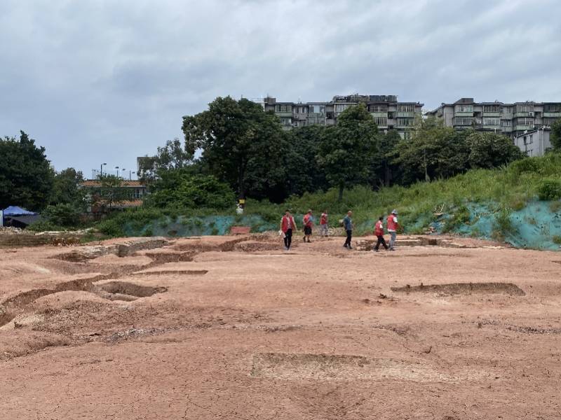 古墓|广州考古新发现：125座古墓，在广雅中学内！