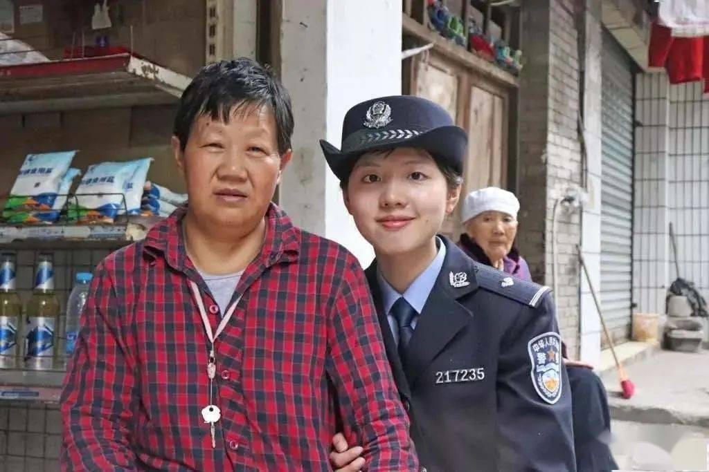 "最美人物·渝警楷模" |快来为咱们忠县警花投票吧!