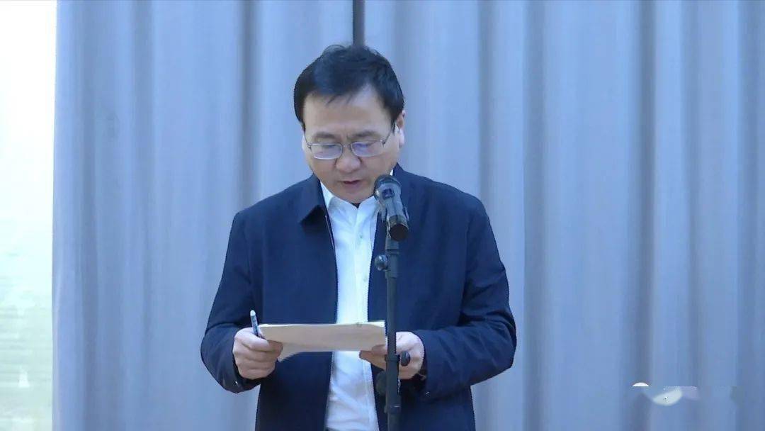 韩子民主持启动仪式