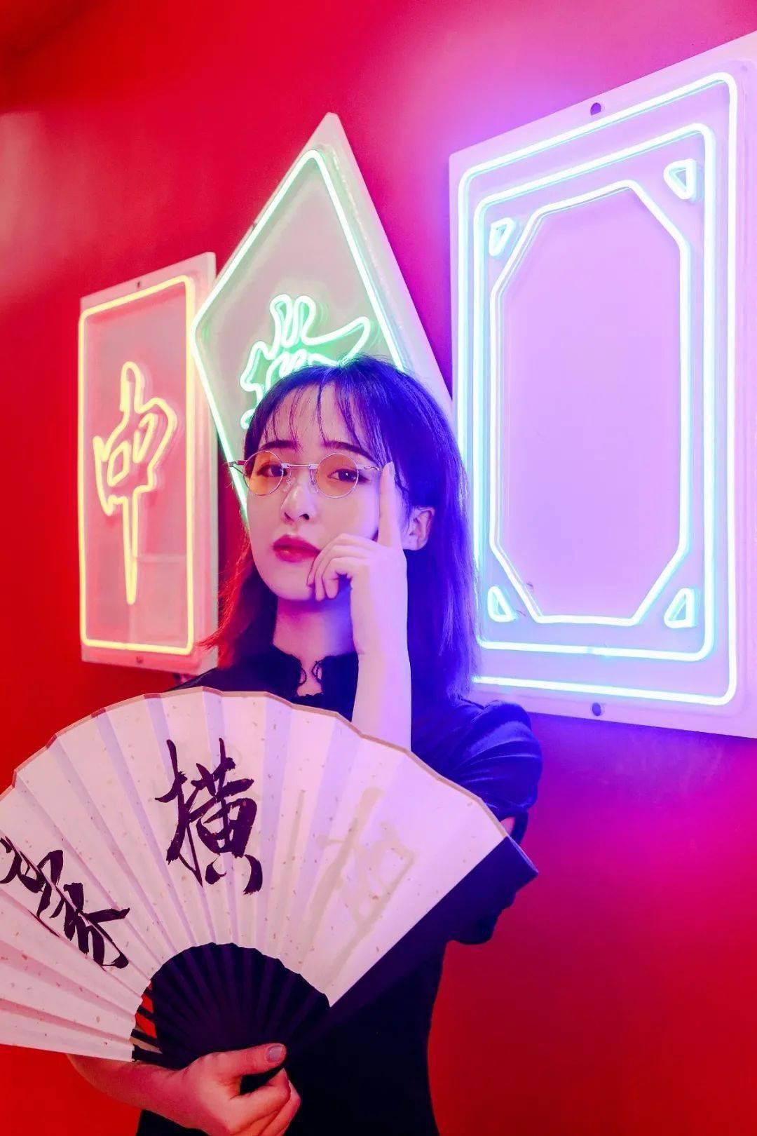 国潮|美炸了！国潮旗袍、复古港风、JK制服...这家换装自拍馆太好拍了！3小时不限服装，20+拍照场景，100+种造型！随手拍出大片！