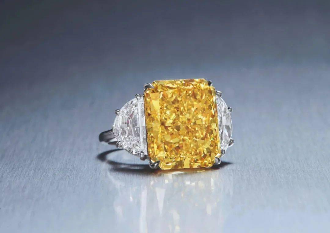 珠宝|【大象视界】刘銮雄随手卖点红酒到手5000万，这些才是富豪的传世之宝