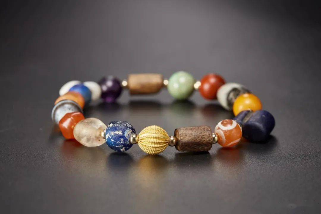 珠子|一颗联合料南红，花了10万！5颗珠子，花了几十万！现在有钱人都这样玩了么？！