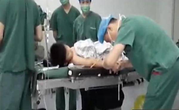 煎熬|2月增重20斤备受煎熬，忍受手术疼痛，8岁孩子成功拯救父亲