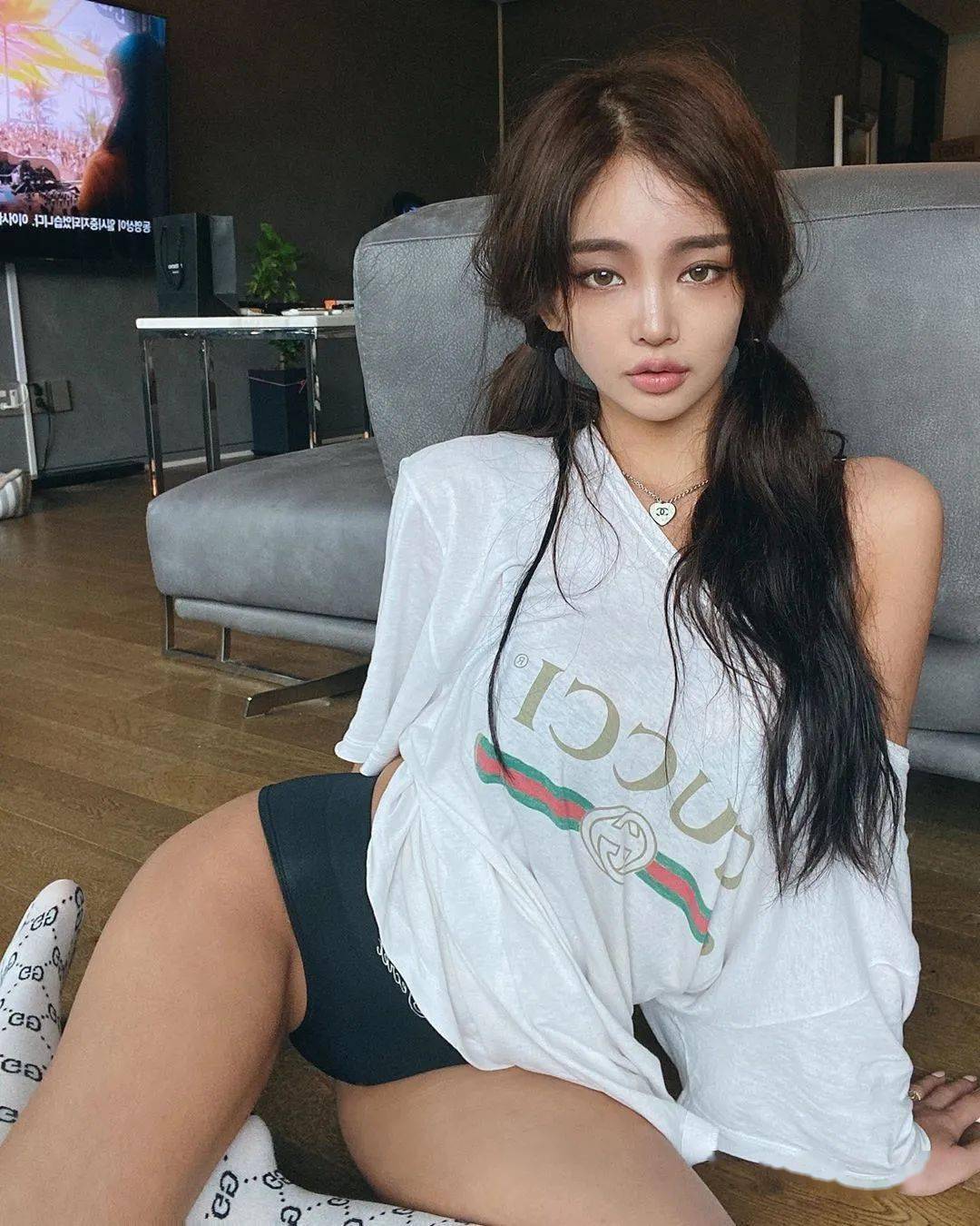 Sung|「F cup」或许有很多，但Jennie只有一个