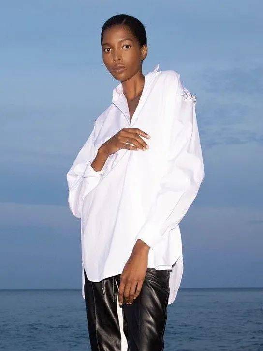 链条|易烊千玺被绑凳子上?时尚圈的链子有点厉害!