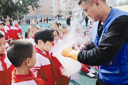 西岗区|西岗区科普大篷车进校园 动手“玩”科技！