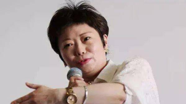 张念，同济大学人文学院教授，主要研究领域包括女性主义理论、政治哲学