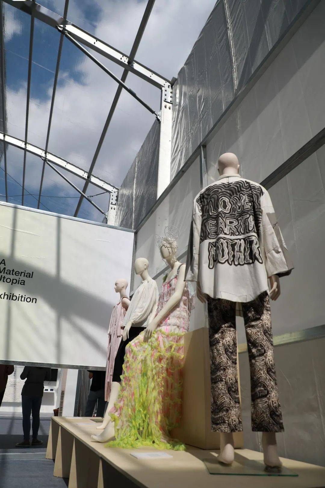 时装周|2021SS上海时装周 | 中国时尚向阳而生！