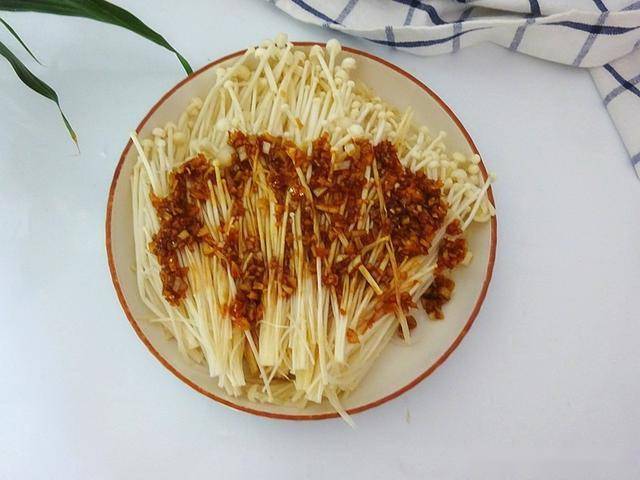 金针菇蒸牛肉要蒸几分钟 7e5a6237d92b4cc0ab82d886d746adfd.jpeg