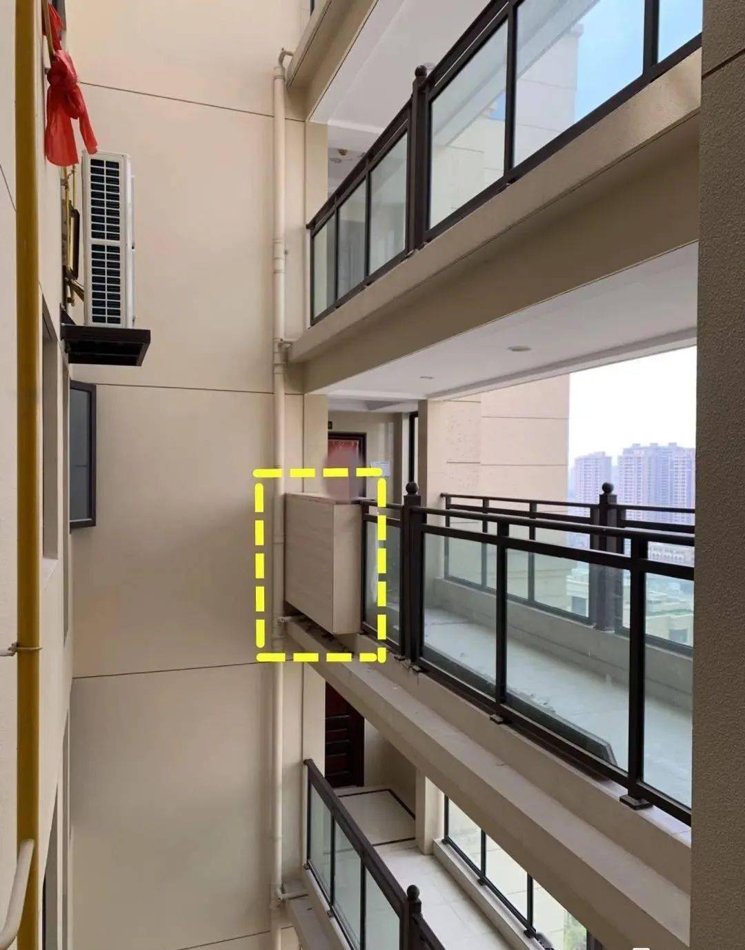 什么是连廊内边户 ce9e15d4859d49cca52efd5ecc9b7641.jpeg