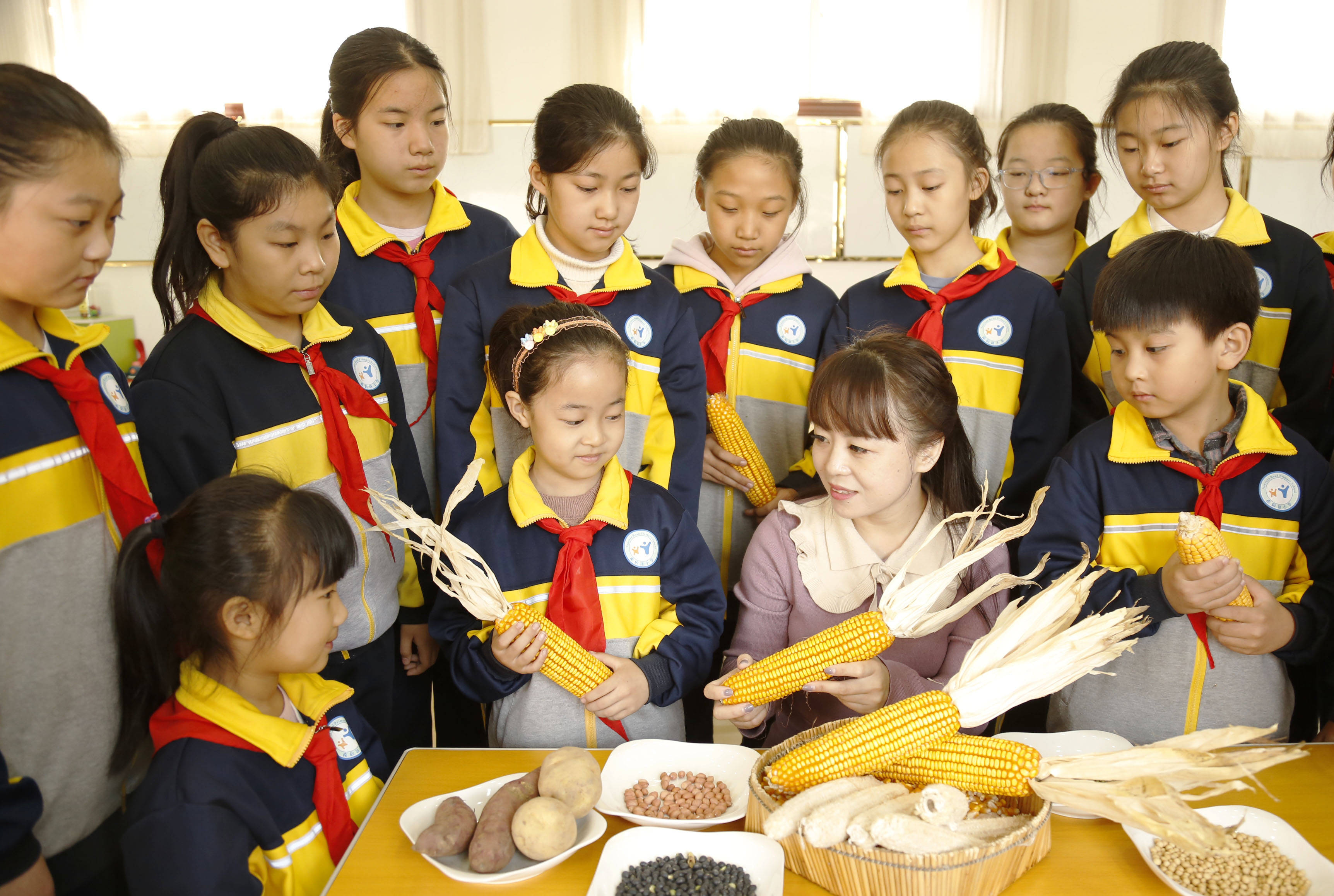 新华社|珍惜粮食 从小做起