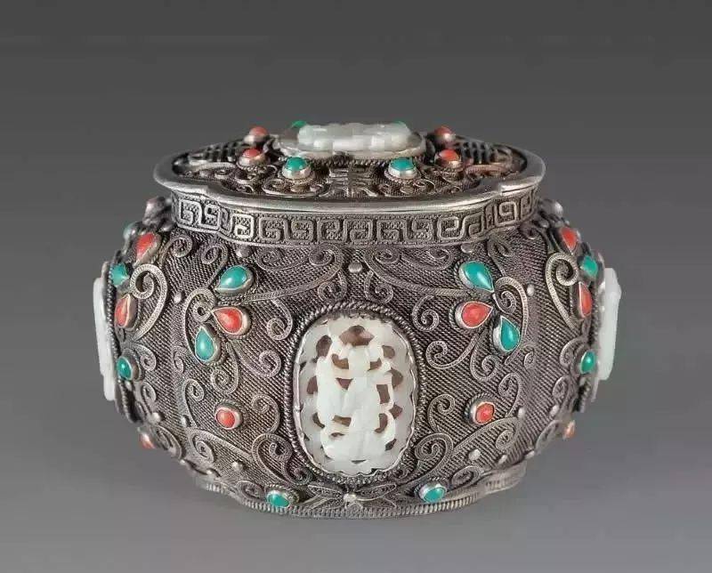 珠宝|有“毒”首饰盒别买！把珠宝都毁的不成样！4招教你买到最合适的首饰盒~