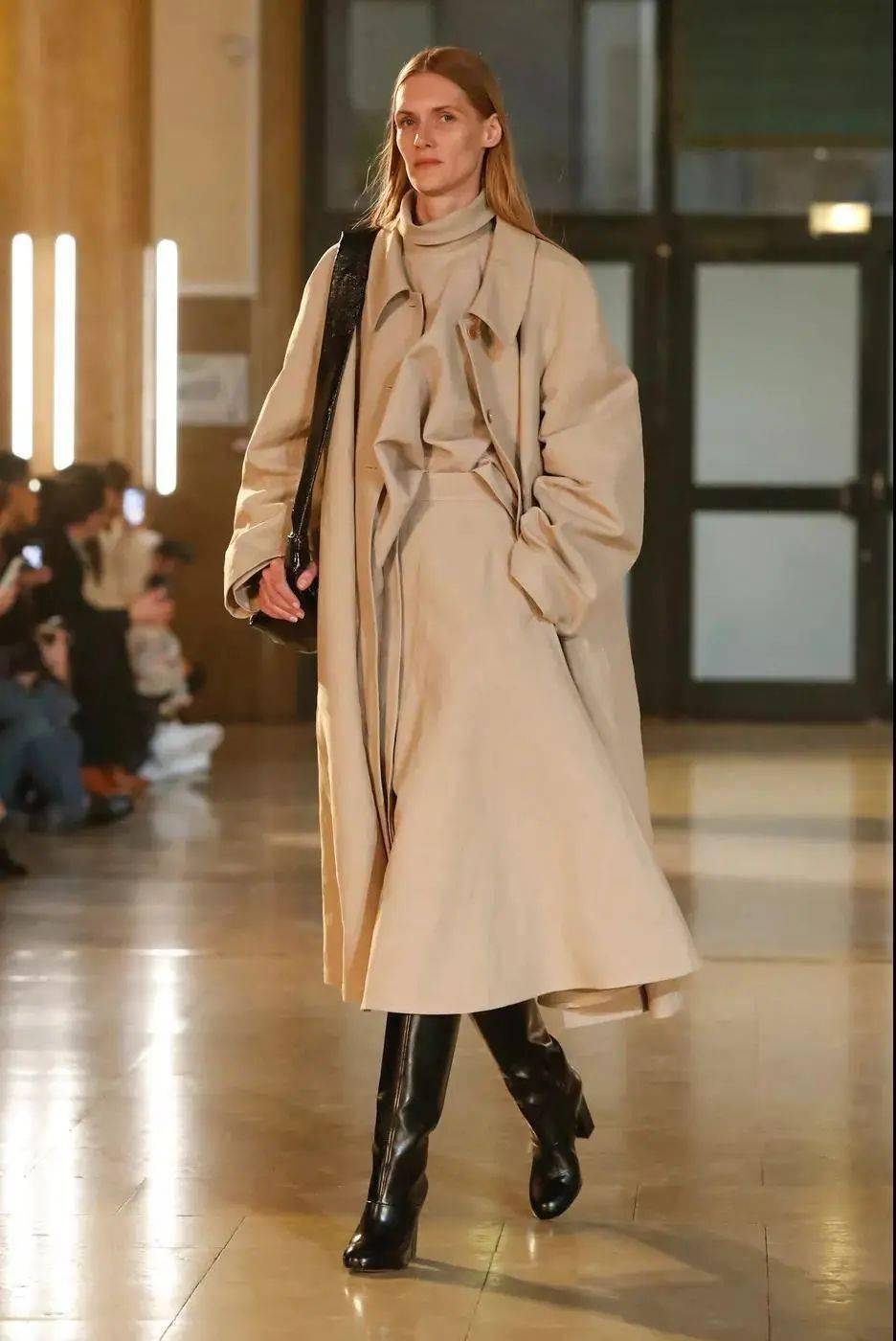 流行色|奶茶可以不喝，但奶茶色一定要拥有！（流行色之裸咖色）