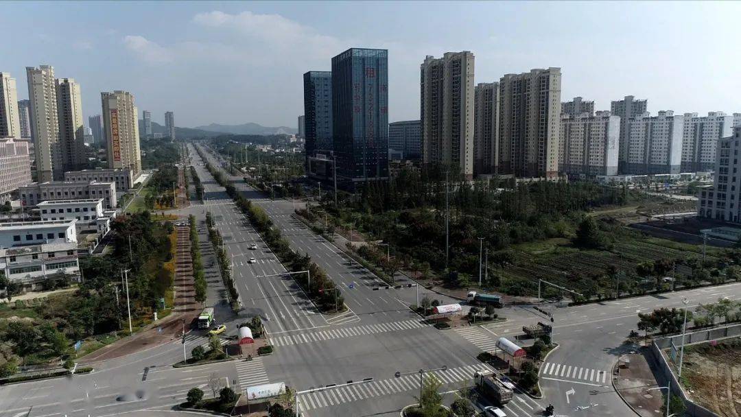 蕲春gdp_蕲春一中照片(2)