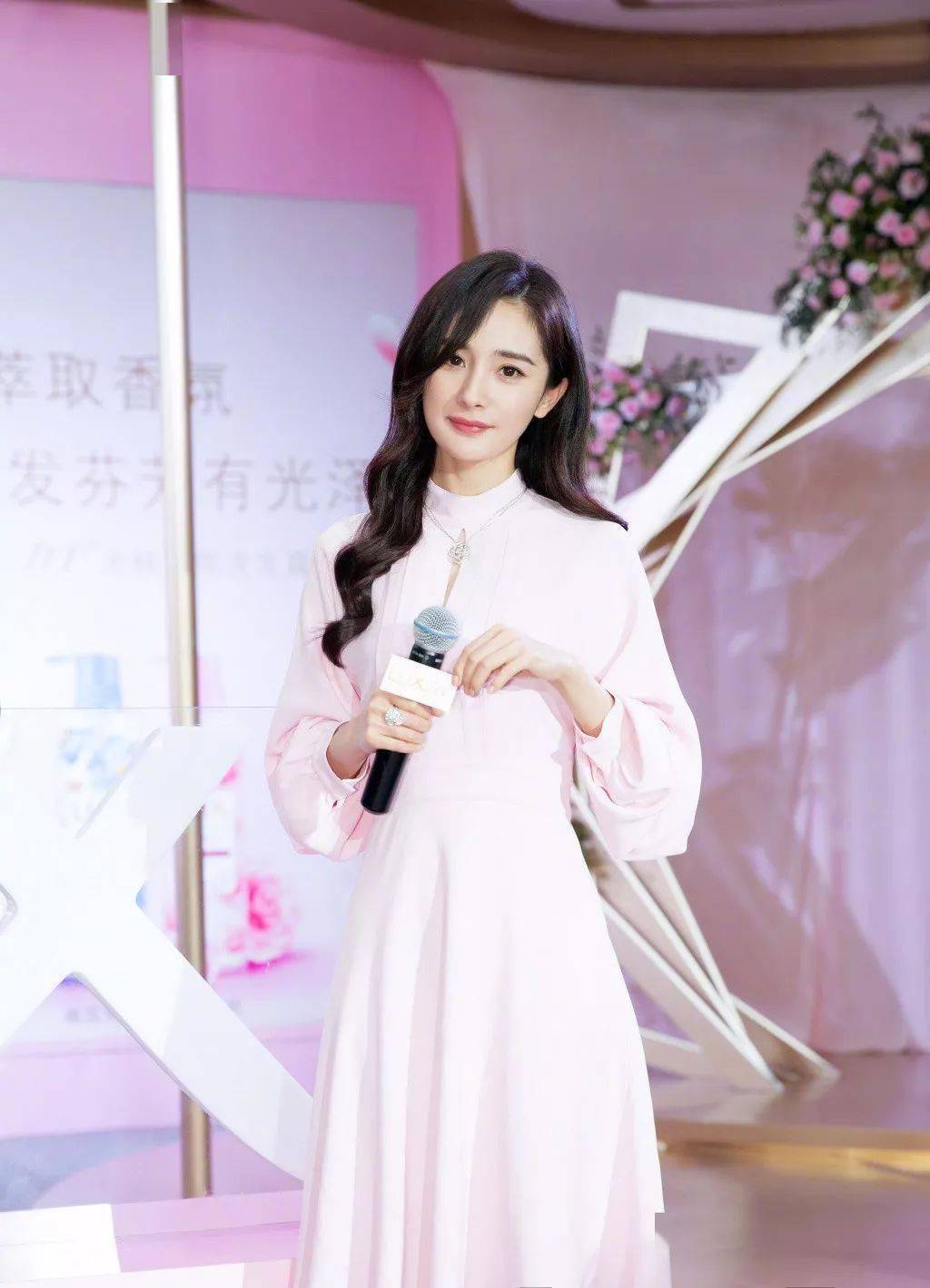 造型|这款仙女范长发卷太撩了，是心动的感觉！！