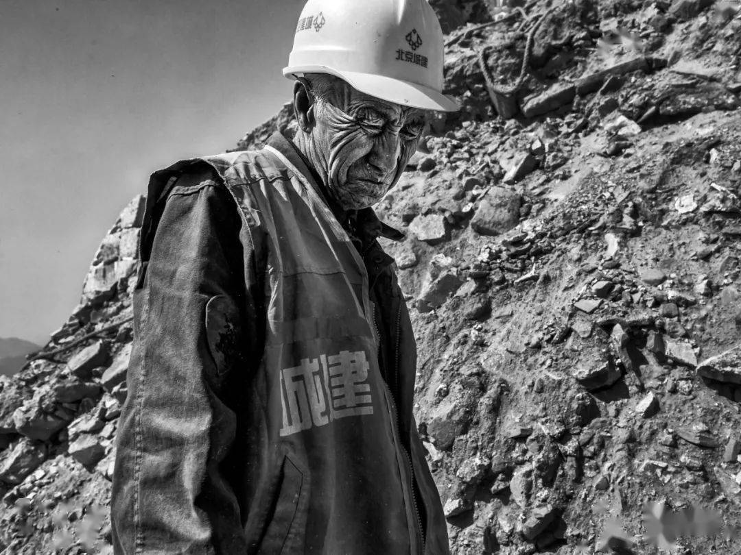 古长城修护之困：和水抢、和树抢、和时间抢