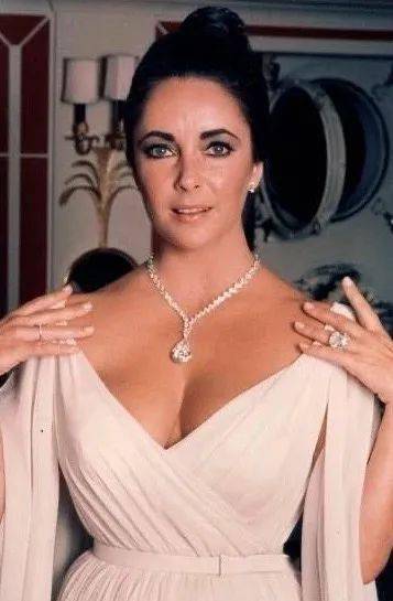 珠宝|看高级珠宝的心情，就像爱上金城武