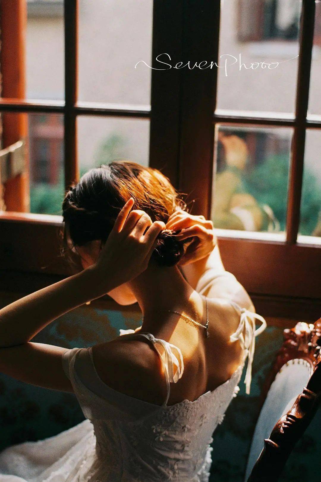 镜头|让你的被摄者充满自信，拍摄女性自然又上镜的12个方法