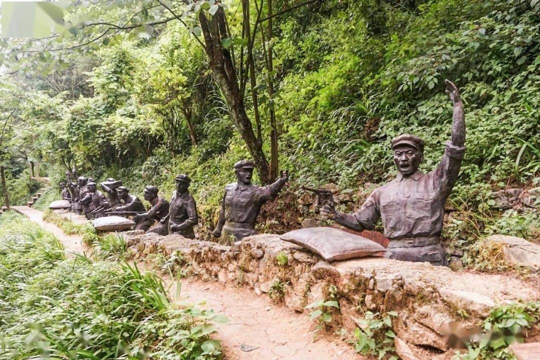 42米,是娄山关景区战斗遗址公园的制高点,塔名源于毛泽东《忆秦娥