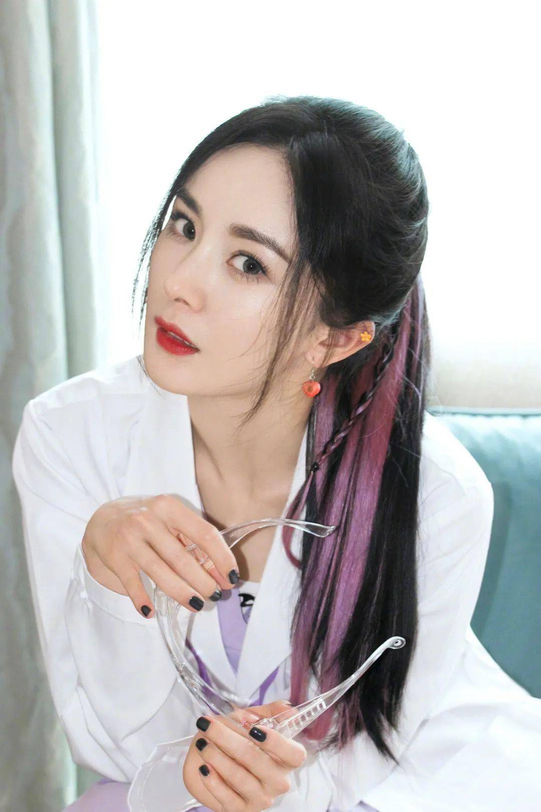 新造型|看了Lisa的新造型,这一次我决定放过我的头发……