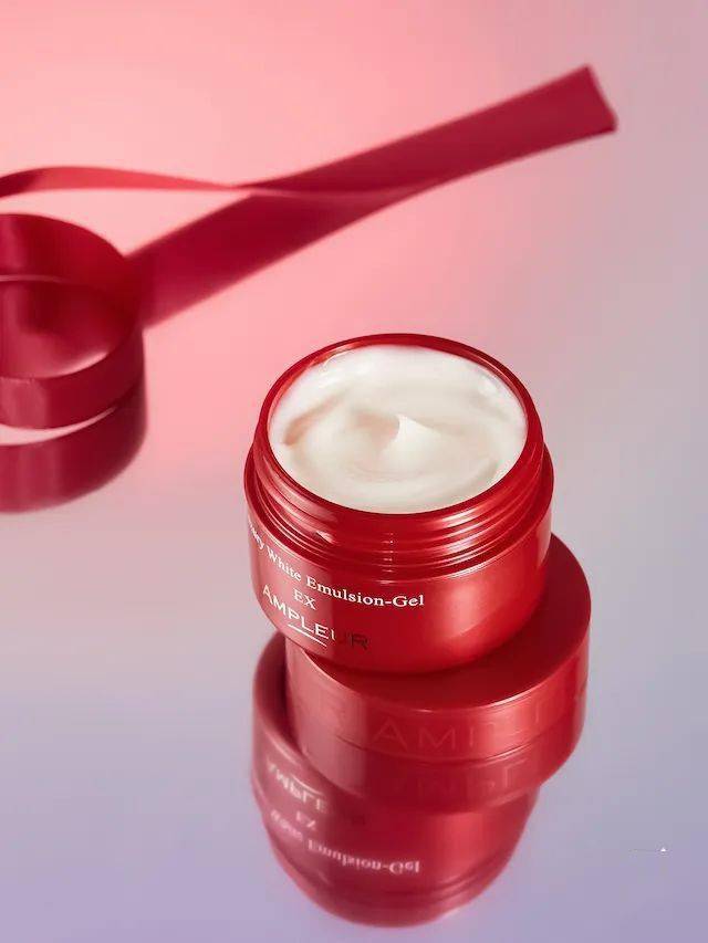 皮肤|抹出“宛如天生”的素颜肌,全靠这个小红罐面霜