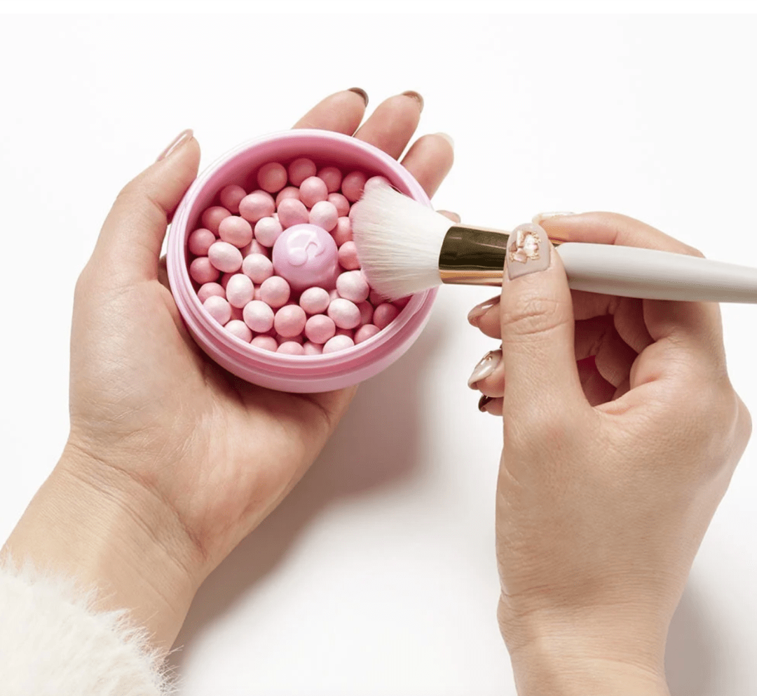 唇膏|魔法阵腮红、猫咪唇膏……我猜你肯定不舍得用这些化妆品！