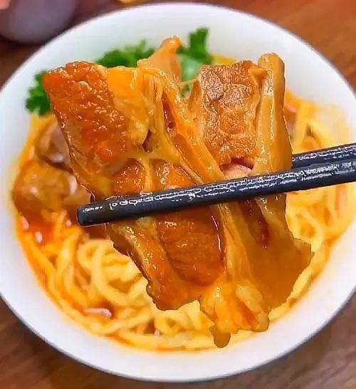 简单又好做的美食超级好吃 d111f7ab4fff4bbdadca782ac37342dc.jpeg