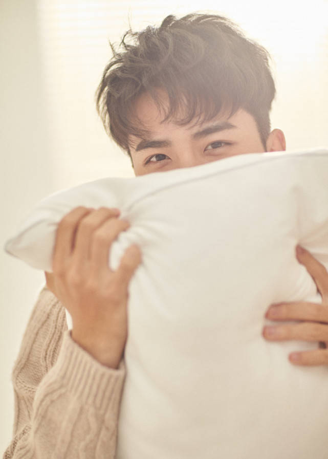 大片|吴希泽生日大片释出一日居家男友轻熟上线