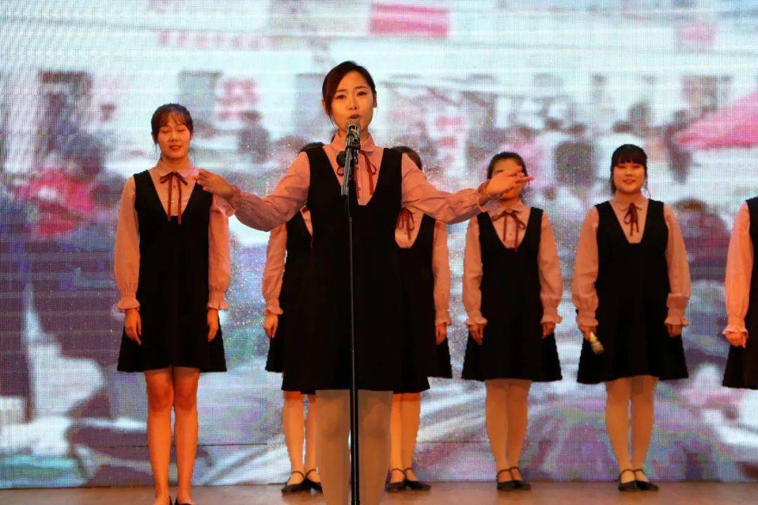 ‘PG公司’
【书香图们】图们市举行“庆祝建市55周年”职工经典诵读角逐(图1) ‘PG公司’
【书香图们】图们市举行“庆祝建市55周年”职工经典诵读角逐(图1)