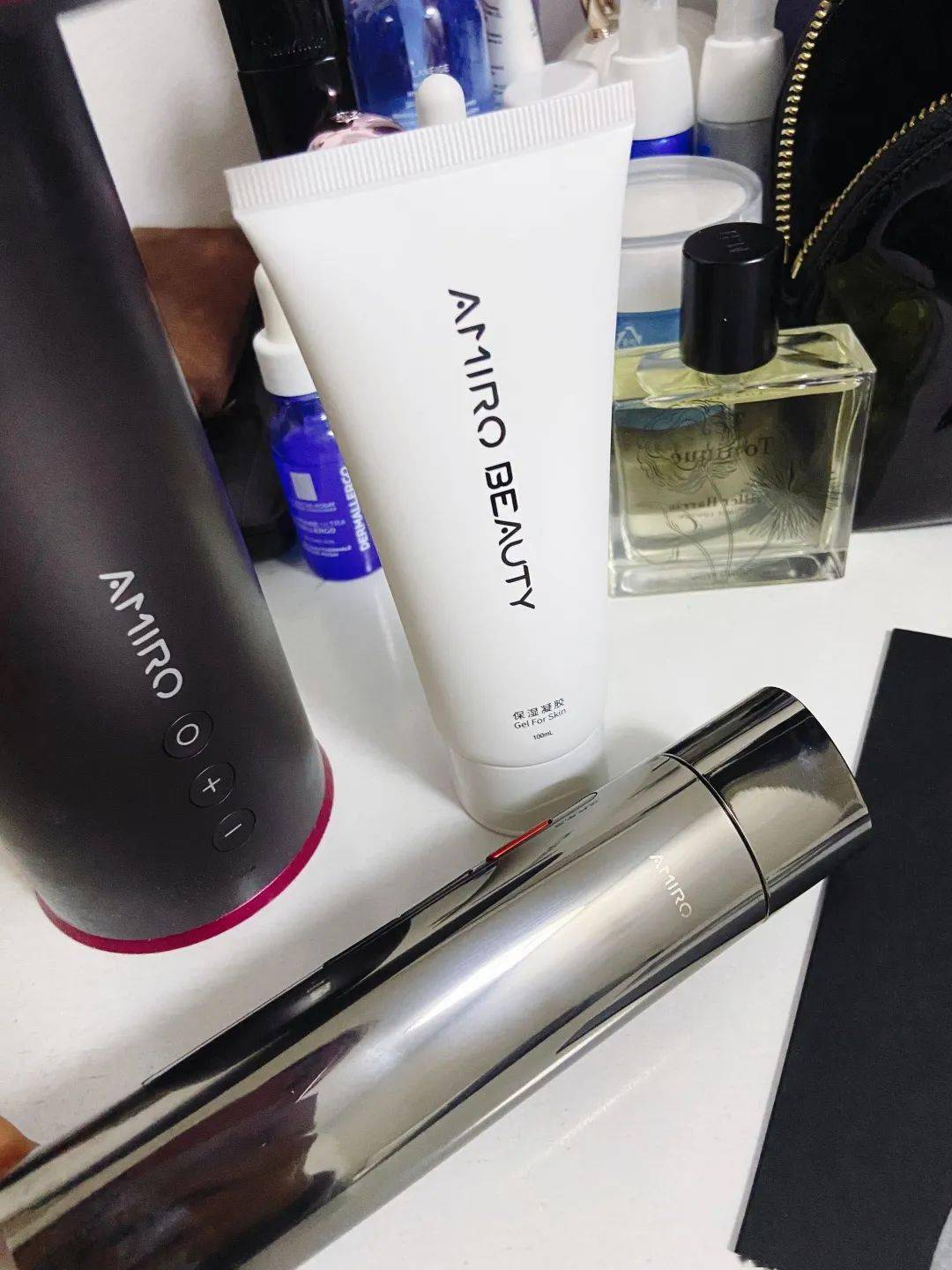 爱用|我的化妆台C位 | 国货之光!美容编辑的C位爱用正式成团出道!