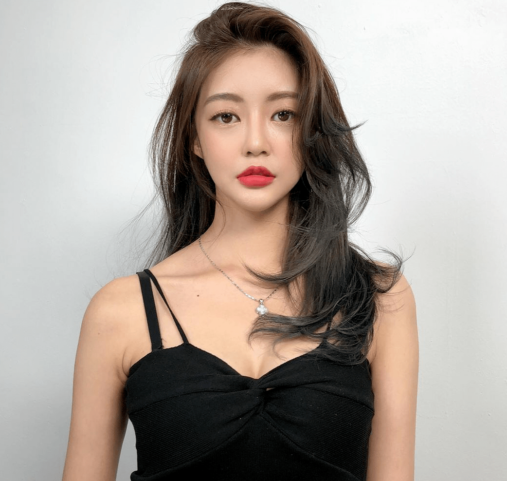 层次|学会这几点,秋季长发更迷人