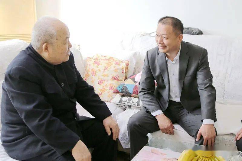 王怀礼走访慰问教体局机关退休干部_冠县