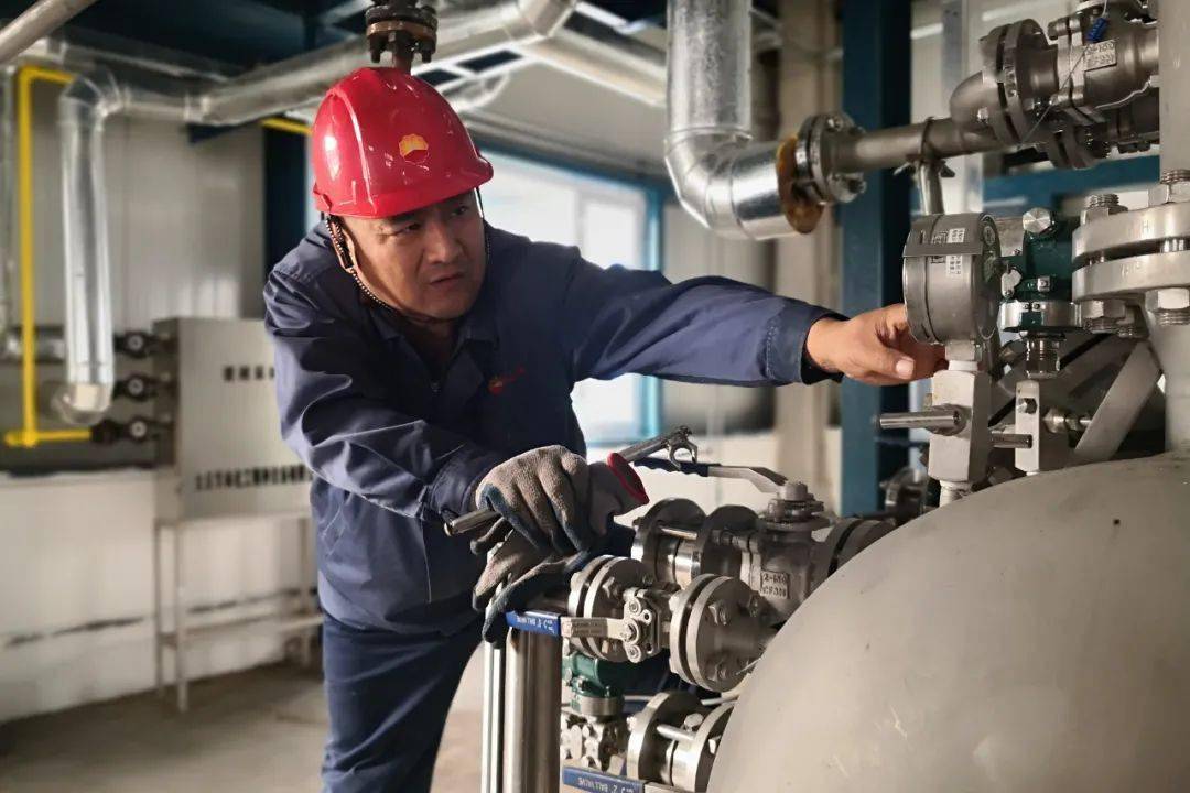 今天,350万吨/年常减压装置开车一次成功,大庆石化"千万吨炼油"梦想