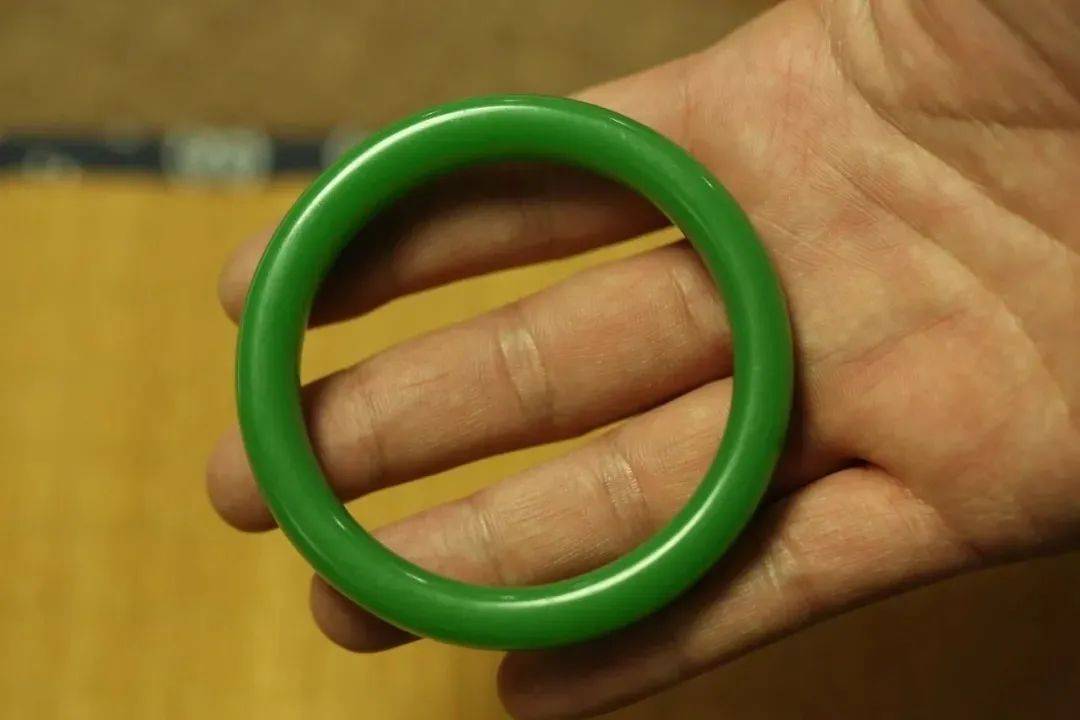 颜色|9890万！凭什么这个玉卖这么贵？