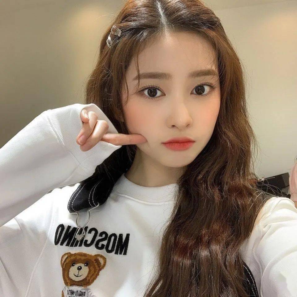 头发|2020秋季必备发色！显白、时髦还温柔100分！黄皮女孩闭眼入！