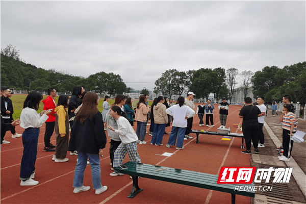 新生|吉首大学美术学院抓好“四支队伍”做好新生教育管理工作