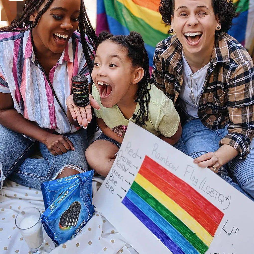 包装|奥利奥推出限量版彩虹夹心饼干!这包装设计超有爱!