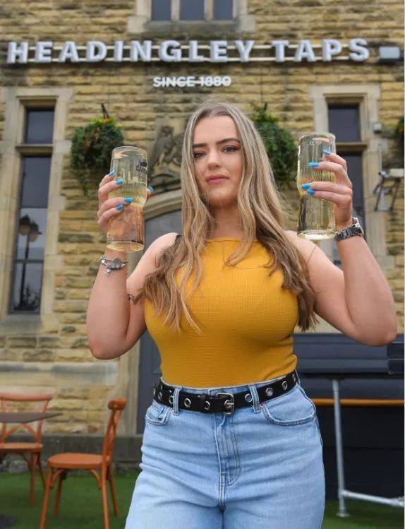 胸部|胸部自然生长到 34J，被逼众筹缩胸，胸大的烦恼她知道