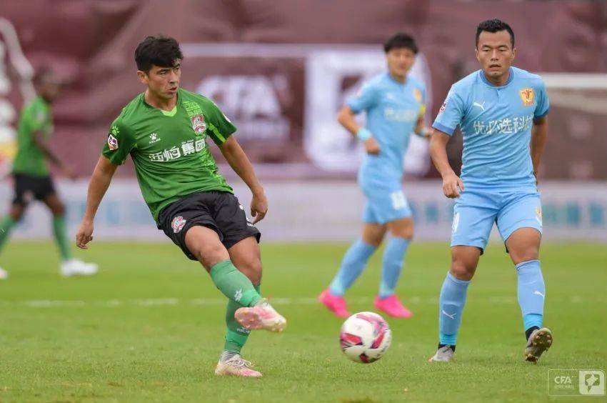 火狐电竞官网|
战报：新疆雪豹纳欢0比1不敌四川优必选(图17)