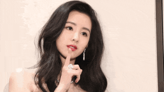 黑长直|别再留黑长直了！今年超火的“公主卷”没有人能拒绝！